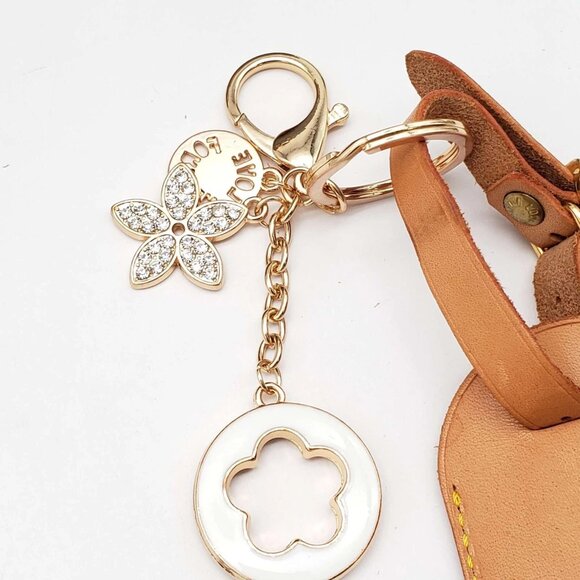 Authentic Louis Vuitton Luggage tag with Unbranded Flower Keycharm - Picture 4 of 7